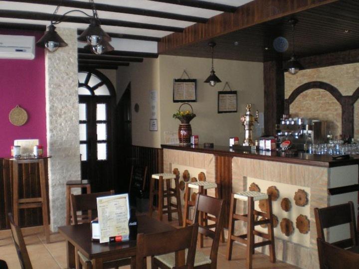 Hotel El Romeral Almadén de la Plata Buitenkant foto