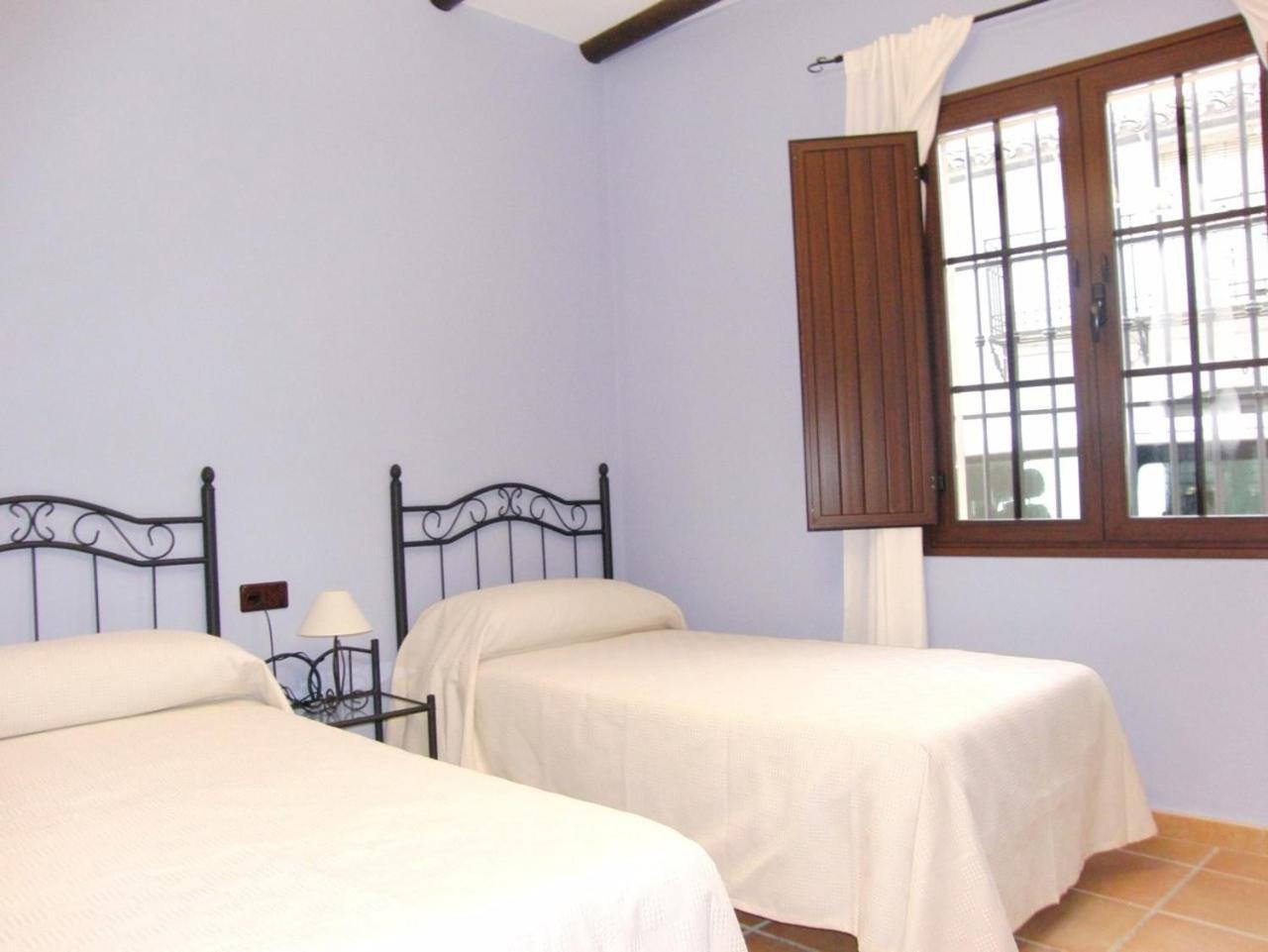 Hotel El Romeral Almadén de la Plata Buitenkant foto